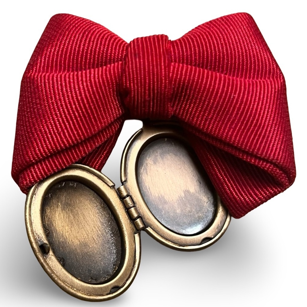 Vintage 80s Red Grosgrain Ribbon Brooch with “J” Engraved Locket - Picture 2 of 4